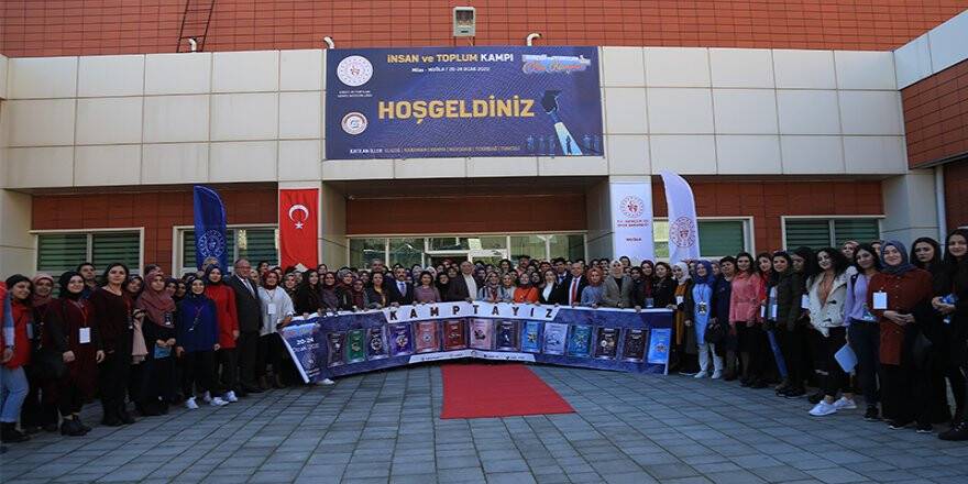 Üniversiteliler Muğla'daki "İnsan Ve Toplum Kampı"nda Buluştu