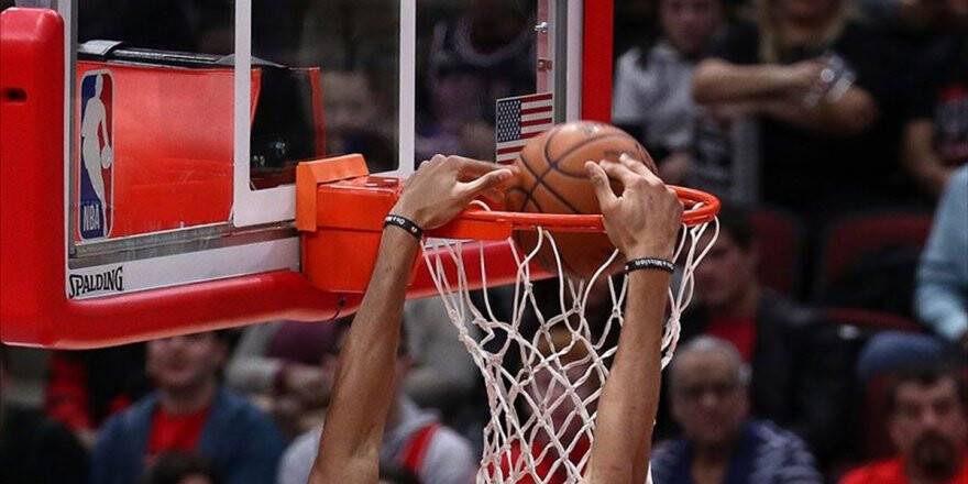 Zion Williamson'dan Nba'deki İlk Karşılaşmasında 22 Sayı