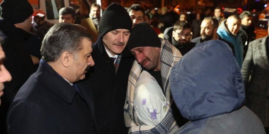 Üç Bakan Elazığ'da Arama Kurtarma Çalışmalarını Takip Ediyor