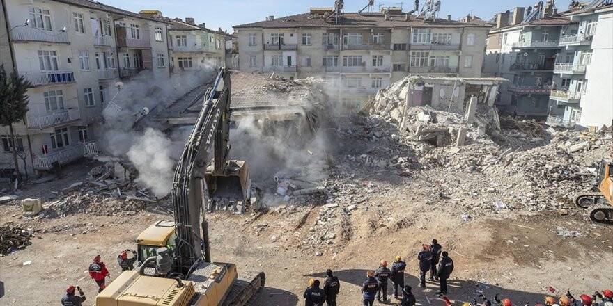 İçişleri Bakanı Soylu: İlk Yıkılan 58 Binanın Acil Kira Yardımı Bugün Kişilerin Hesaplarına Gönderilecek