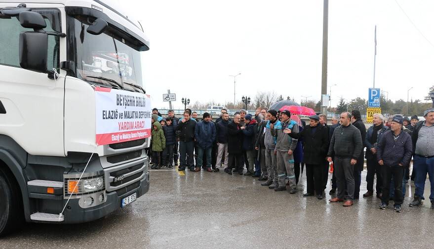 BEYŞEHİR’DEN YARDIM  TIRLARI YOLA ÇIKTI