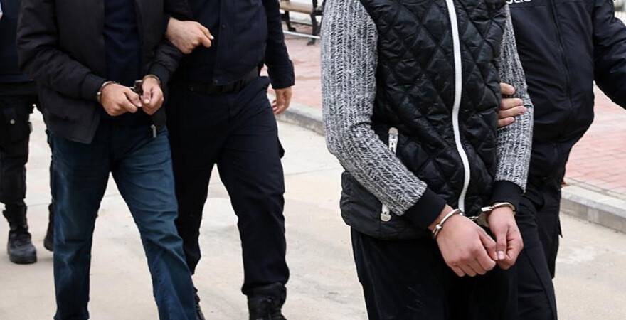Konya merkezli FETÖ operasyonunda yakalanan 22 zanlıdan 10'u tutuklandı