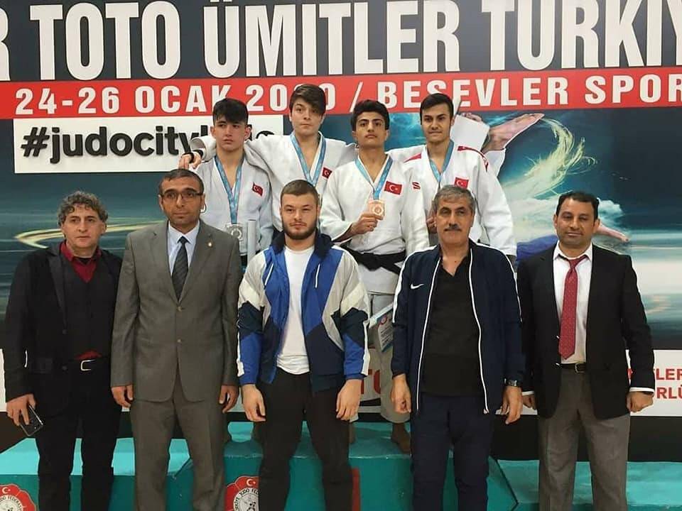 Konya Büyükşehir Belediyespor’dan judoda 3 madalya