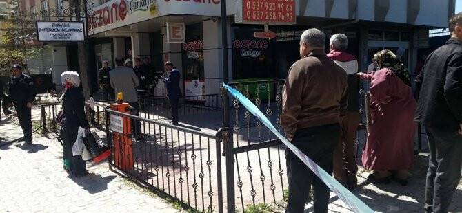 Eczanede çıkan yangın korkuttu