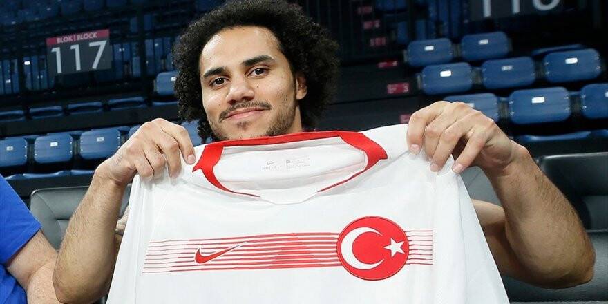 Shane Larkin A Milli Basketbol Takımı'nda Oynayacak
