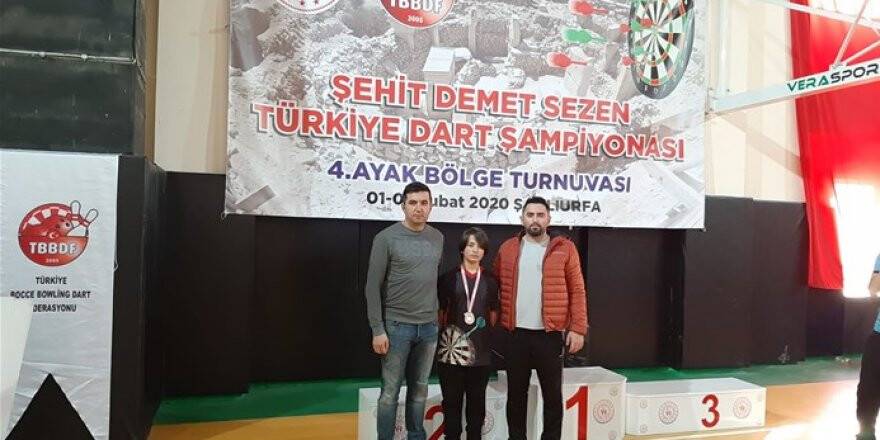 HALİL ATAY’DAN GÜMÜŞ MADALYA