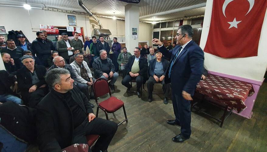 Başkan vatandaşlarda akşam çayında buluştu