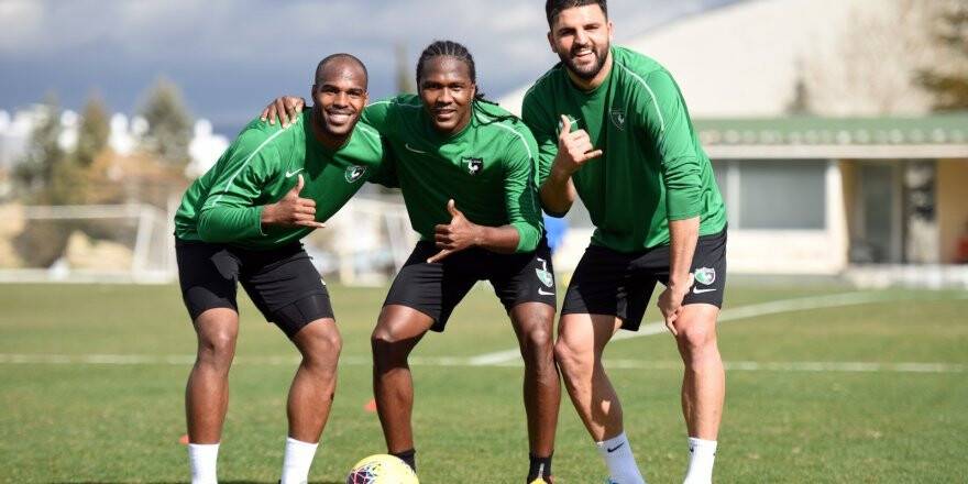 DENİZLİ’DE HAZIRLIKLAR SÜRÜYOIR