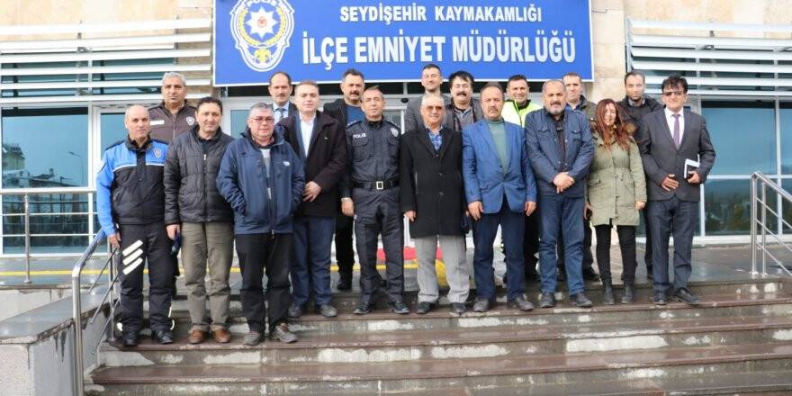 Seydişehir Emniyet Müdürü Kasım Özdemir muhtarlarla buluştu