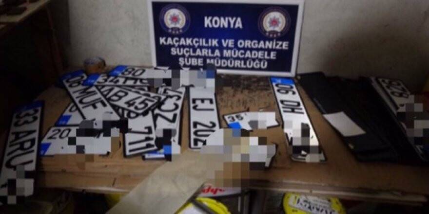 Konya'da Sahte Plaka Operasyonunda 2 Şüpheli Gözaltına Alındı