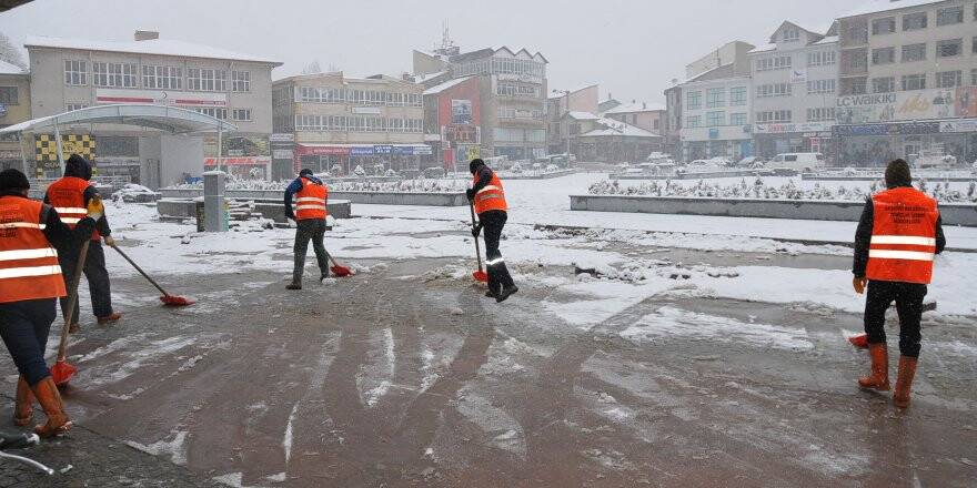 Akşehir'de Kar Temizliği Çalışmaları