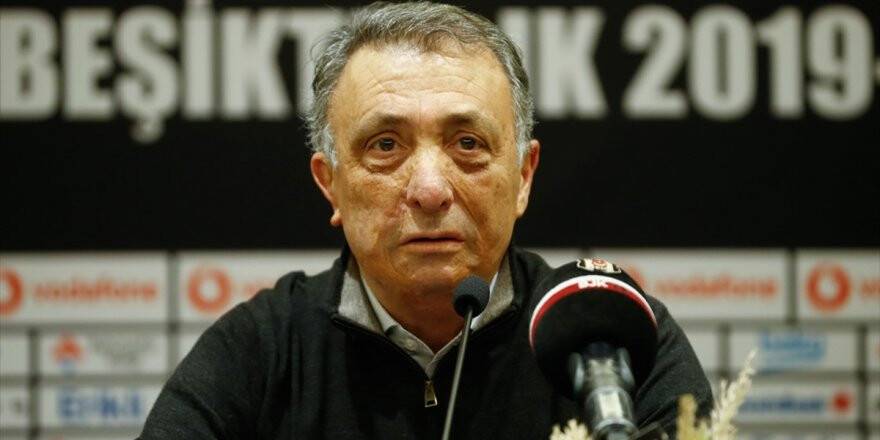 Beşiktaş Kulübü Başkanı Ahmet Nur Çebi'nin Dirseği Kırıldı