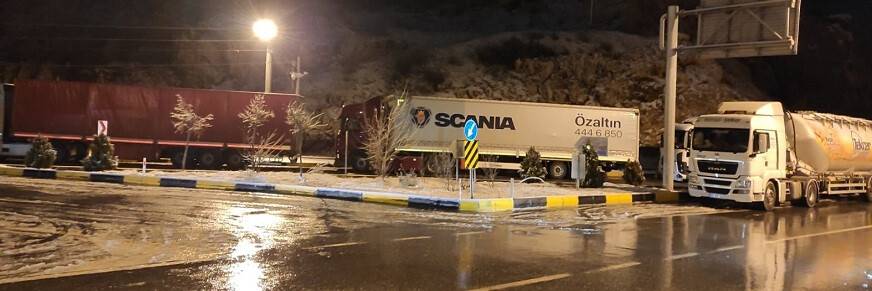 Kapalı yollar ulaşıma açıldı