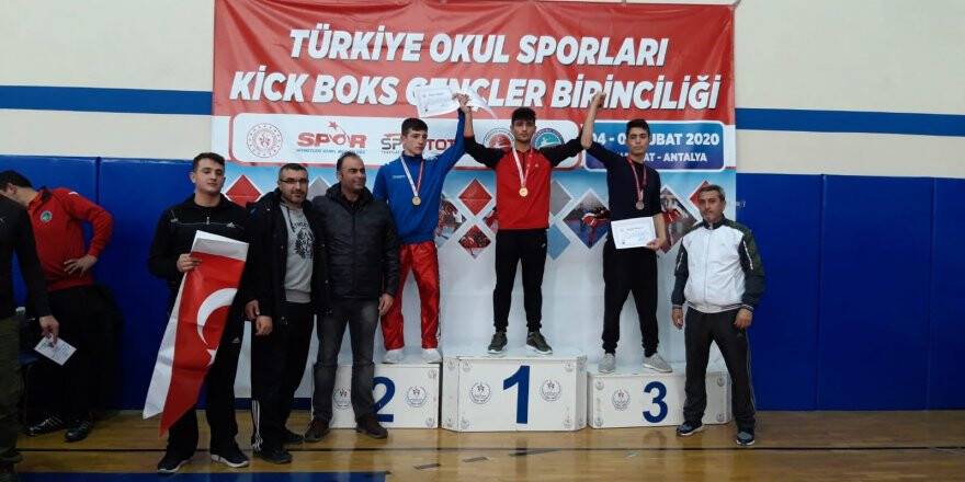 Karatay Belediyespor’dan Kick Boks’ta 2 madalya