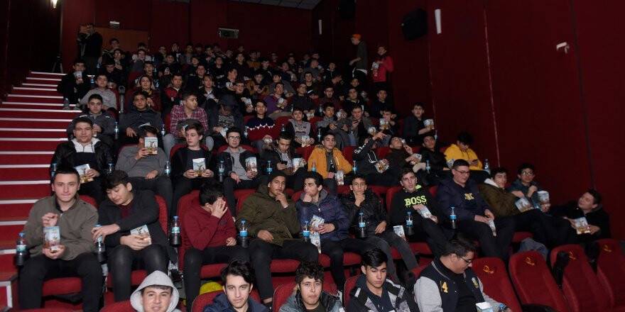 Konya'da öğrenciler sinemada tarihi yaşıyor