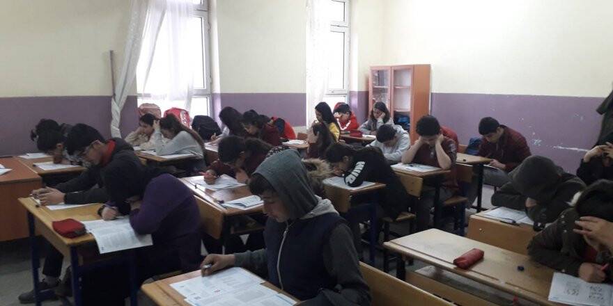 Kulu'da 953 Öğrenci Deneme Sınavına Katıldı