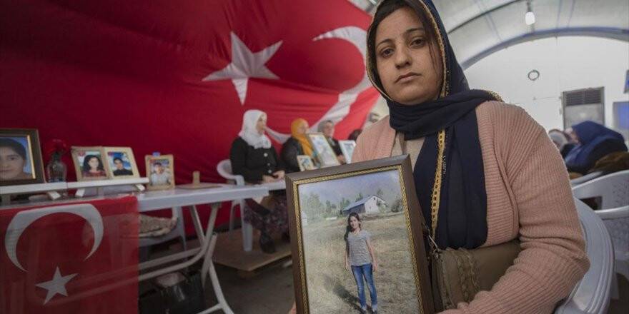 Diyarbakır Annelerinden Vahide Çiftçi: Kızım Beni Duyuyorsan Gel, Devlete Teslim Ol