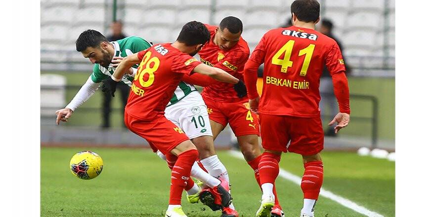 İttifak Holding Konyaspor: 1 - Göztepe: 1 (İlk yarı)