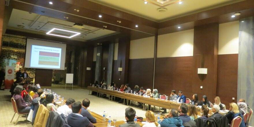 KONYA ÖZDER’DEN MATEMATİK ÖĞRETMENLERİNE SEMİNER