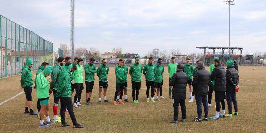 1922 Konyaspor’da rota Manisa