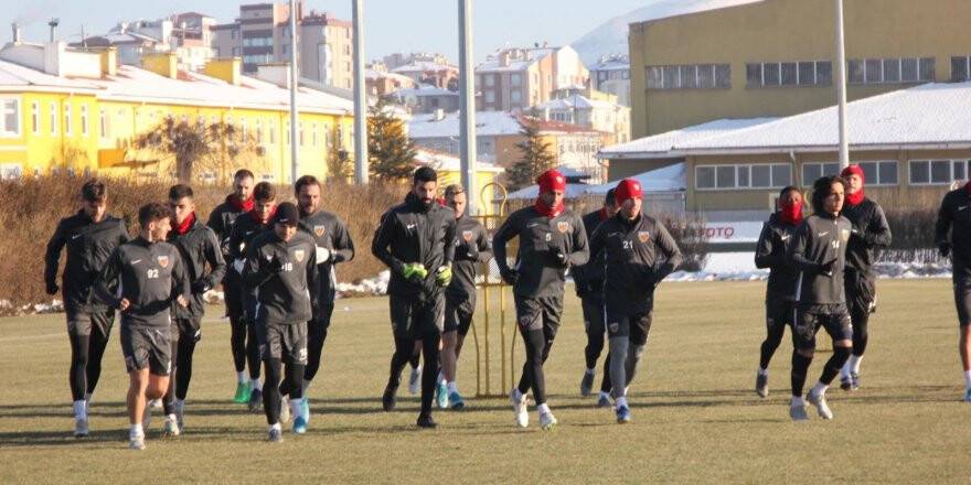 PROSİNECKİ: KONYASPOR  MÜCADELESİNE ODAKLANDIK