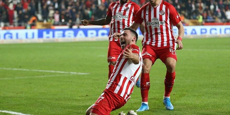 Antalyaspor, evindeki 7 maçlık HASRETİNİ SONLANDIRDI
