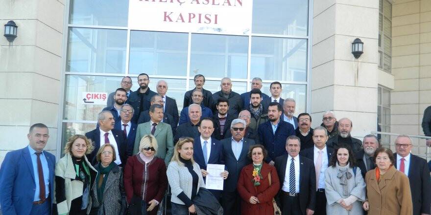 Bektaş, mazbatasını aldı