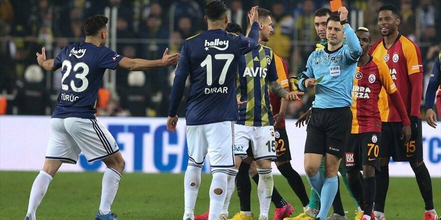 Fenerbahçe-galatasaray Derbilerine Kartlar Damga Vuruyor