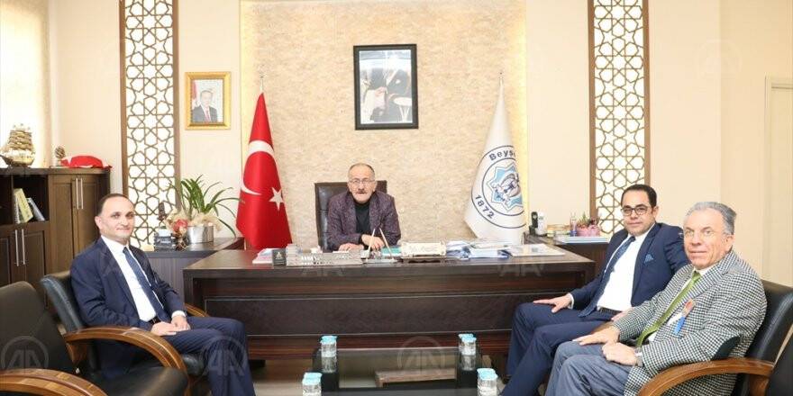  Beyşehir ilçesinde, vergi haftası kutlamaları başladı.
