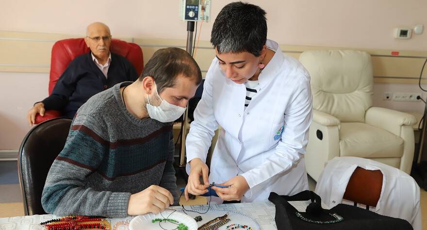KANSERE KARŞI  SANATLI MOTİVE