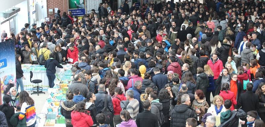 Nesibe Aydın’da bursluluk sınavı yapıldı
