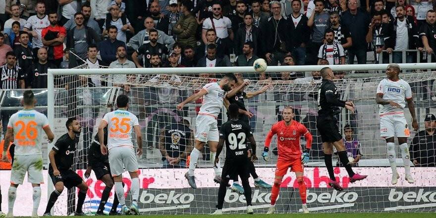 Beşiktaş Yarın Aytemiz Alanyaspor'a Konuk Olacak