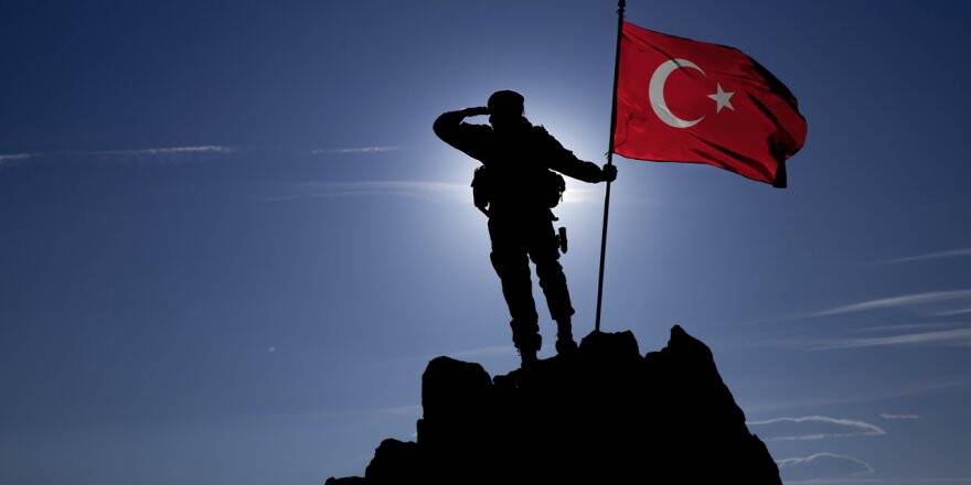 Türkiye Mehmetçik için tek yürek oldu