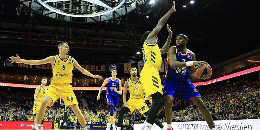 Thy Avrupa Ligi'nde Anadolu Efes Liderliğini Sürdürdü