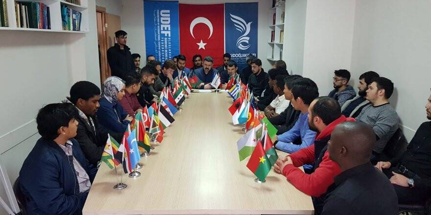KONYA’DA OKUYAN ULUSLARARASI ÖĞRENCİLER TÜRKİYE İÇİN TEK YÜREK