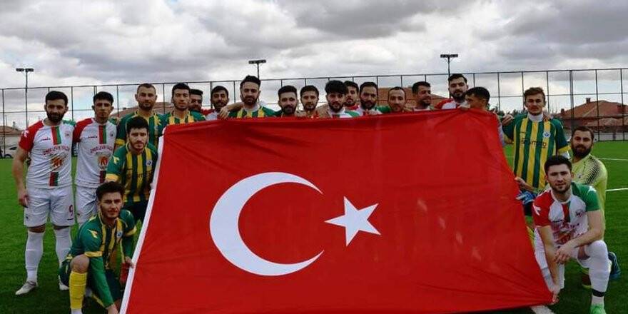 GÖLYAZISPOR, UYGUN ADIM ŞAMPİYONLUĞA İLERLİYOR