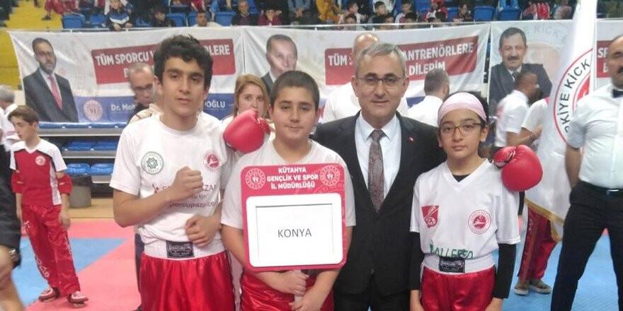 Okul Sporları Kick Boks Türkiye Şampiyonasında  RİNGE KONYA DAMGASI