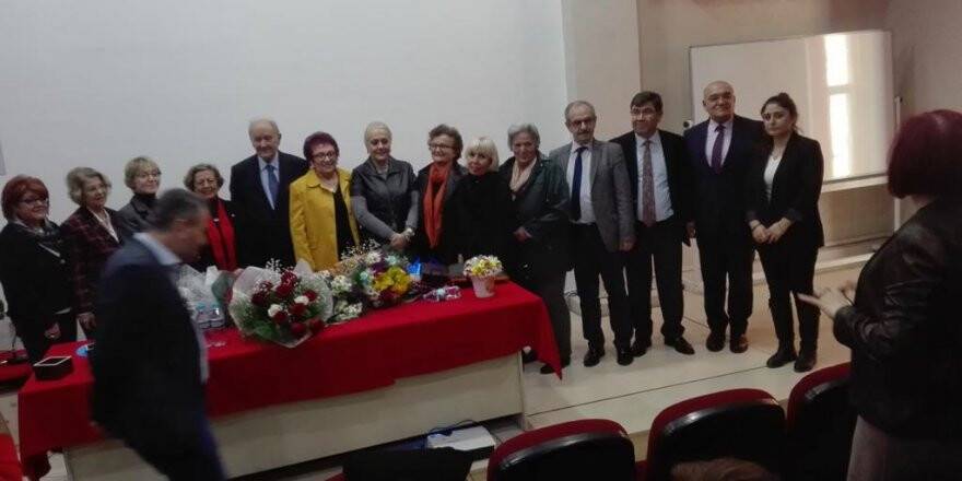 Prof. Dr. Saim Sakaoğlu için sürpriz kutlama