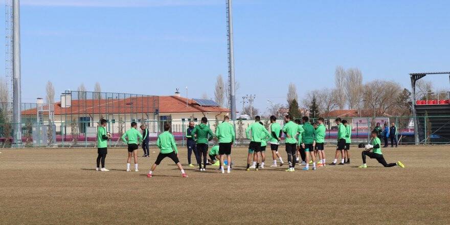 1922 Konyaspor’da izin uzadı