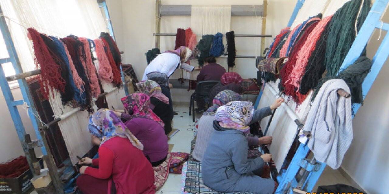 Karapınar'da Komek Tarafından El Sanatları Kursu Açıldı