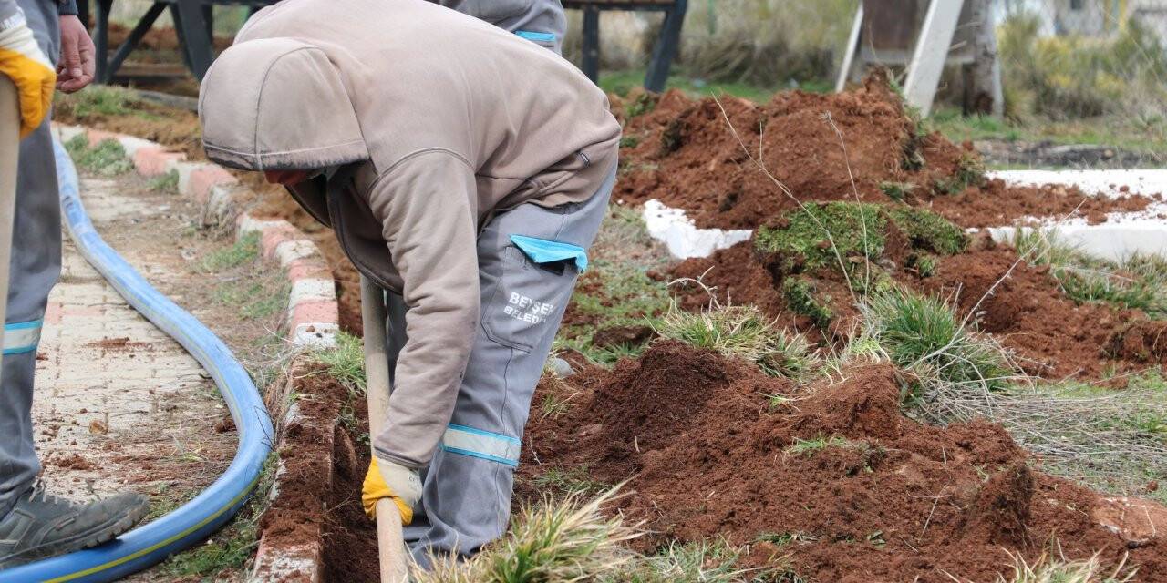 Beyşehir'de Park Ve Bahçeler İlkbahara Hazırlanıyor