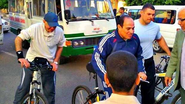 Sisi bisiklete binerken böyle görüntülendi