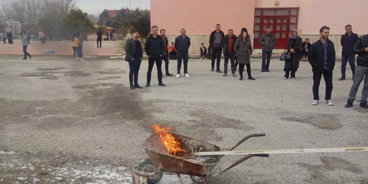 Karapınar'da Öğretmenlere Yangın Eğitimi
