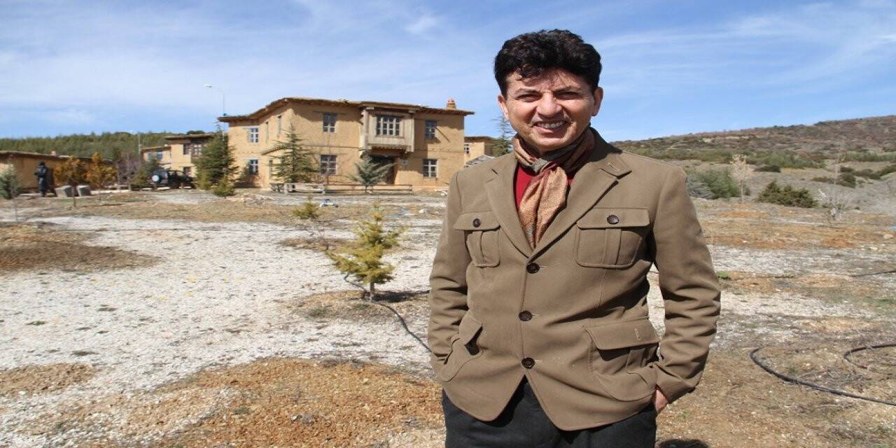 Ünlü komedyen ve tiyatro sanatçısı Fatih Mühürdar Sonsuz Şükran Köyü'nde
