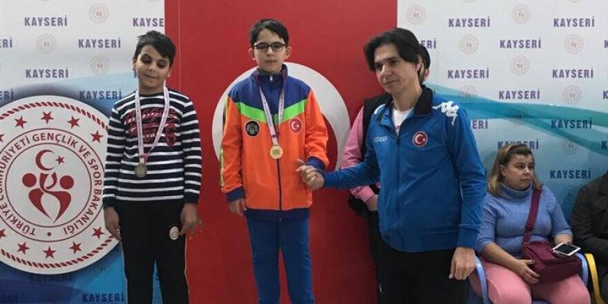 Görme Engelli Yüzücüler KAYSERİ’DE KULAÇ ATTI