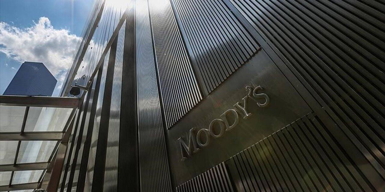 Moody's: Düşük Fiyatlar Petrol Ve Doğal Gaz Şirketlerinin Finansal Risklerini Artırdı