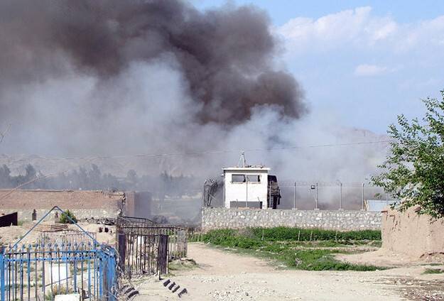 Afganistan'da İntihar Saldırısı: 13 Ölü