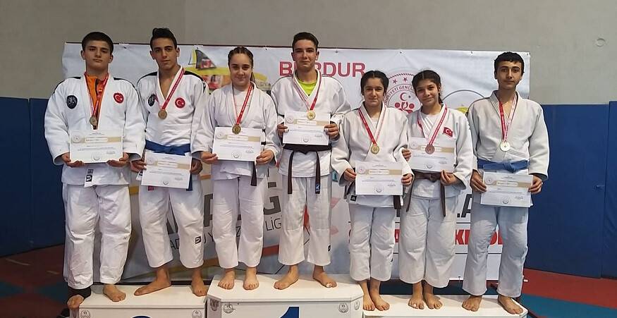 KONYA JUDO TAKIMI FİNALE YÜKSELDİ