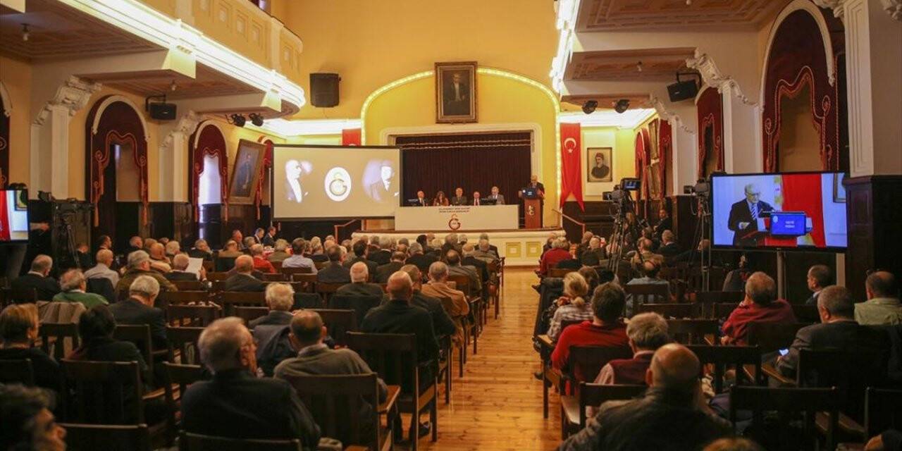 Galatasaray Kulübünün Divan Kurulu Toplantısı Sona Erdi