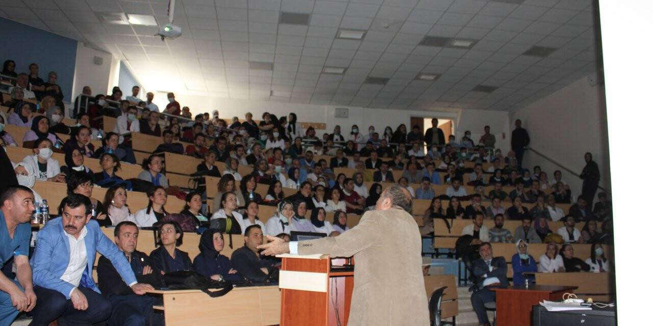 Selçuk Tıp’ta çalışanlara Corona virüs eğitimi verildi